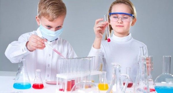 Cara Mengajak Anak Belajar Kimia Yang Aman Dan Menyenangkan Popmama Com
