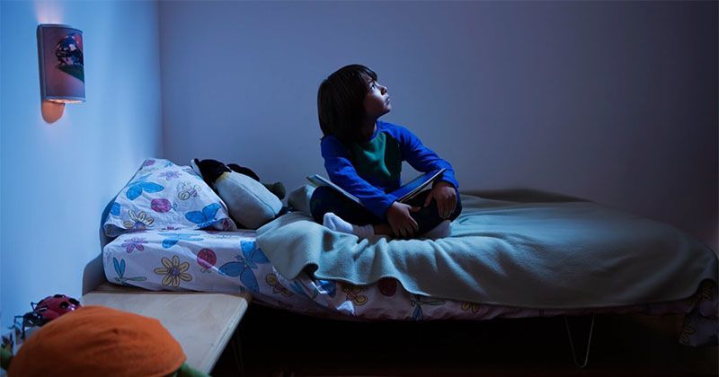 5 Efek Buruk Jika si Kecil Sering Tidur Larut