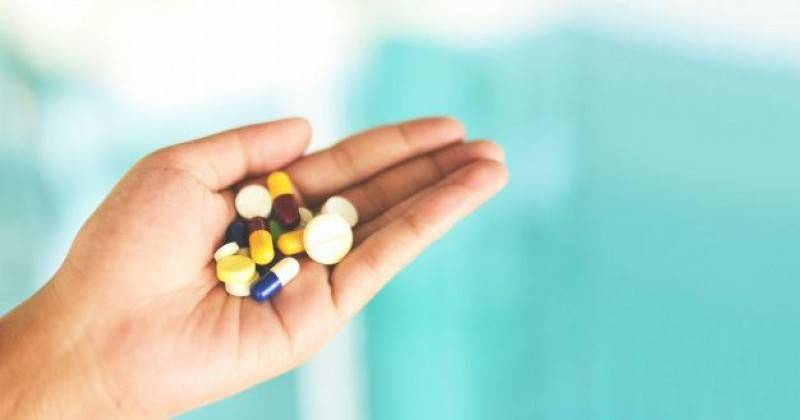 Awas Overdosis Kenali 3 Fakta Buruk Akibat Terlalu Banyak Minum Obat Popmama Com<script async src=