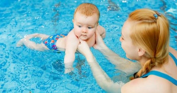 5 Permainan Ini Bisa Melatih Anak Agar Jago Berenang Popmama Com