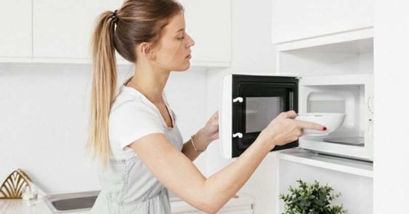 5. Mematangkan dalam oven atau microwave