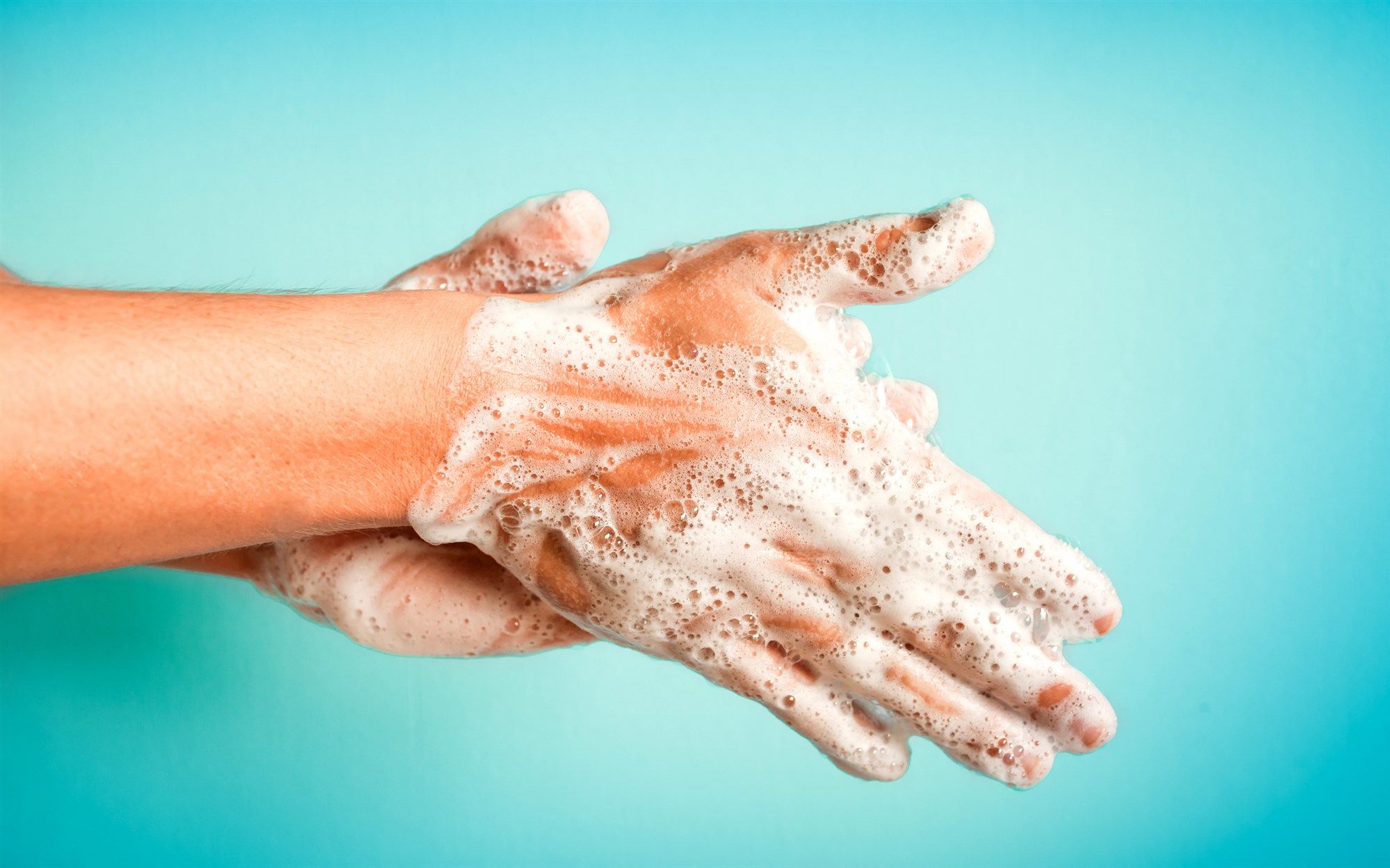 9. Cuci tangan setelah menyentuh benda apa pun