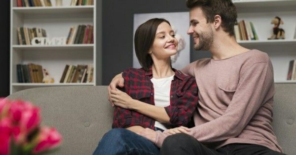 5 Rahasia Yang Membuat Istri Semakin Sayang Dengan Suami Popmama Com