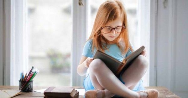 5 Alasan Orangtua Harus Bangga Anak Punya Hobi Baca Buku | Popmama.com
