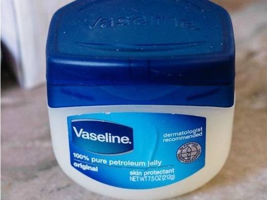 4. Vaseline Petroleum Jelly