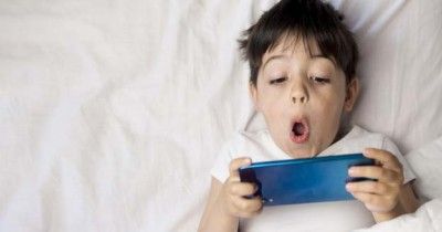 7 Tips Mudah Membatasi Screen Time Anak