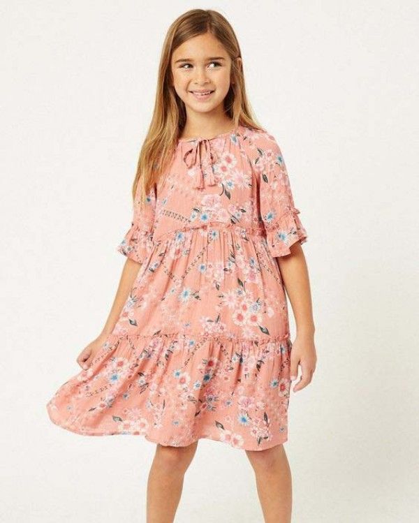 Fashion Anak 10 Tahun dengan dress