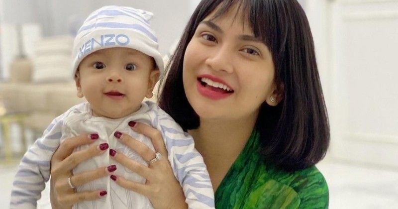 10 Arti Mimpi Gendong Bayi Perempuan Laki Laki Atau Kembar Popmama Com