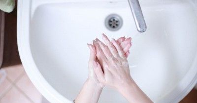 7 Rekomendasi Sabun Cuci Tangan untuk Kulit Sensitif, Awas Salah Beli