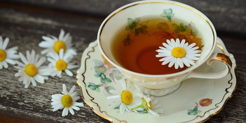 2. Teh chamomile mampu meredakan batuk