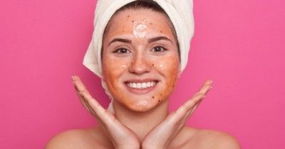 5 Cara Mengurangi Bopeng Akibat Bekas Jerawat, Skincare & Treatment