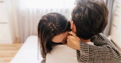 5 Hal yang Sering Ditanyakan tentang Hubungan Seks saat Hamil Tua