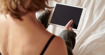 Apa Itu VCS Ketahui 5 Tips Aman saat Video Call Seks Pasangan