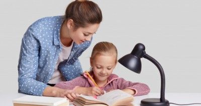 Pertimbangkan Dulu, 10 Kelebihan & Kekurangan Homeschooling Anak