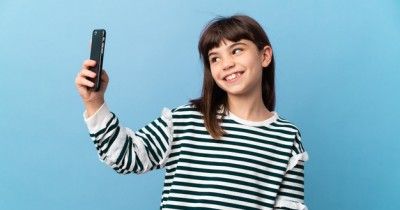 Apa Itu Selfitis Remaja Kecanduan Selfie Bisa Merugikan