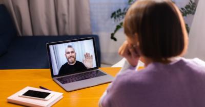 7 Tips agar Tetap Mesra saat Menjalani Long Distance Marriage