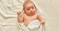 6 Rekomendasi Parfum yang Aman untuk Bayi Beserta Harganya