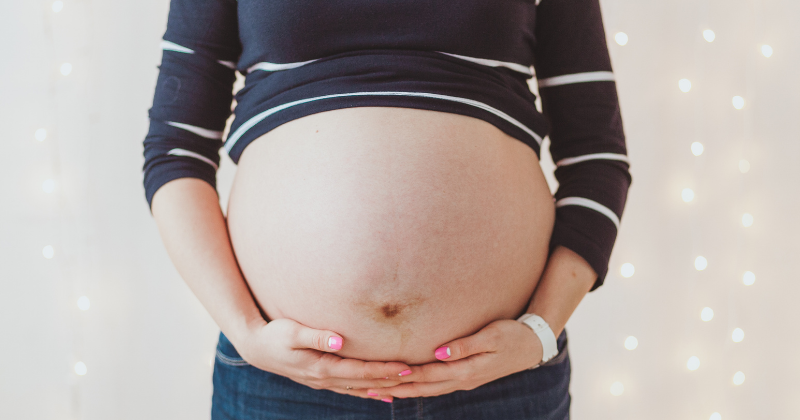 10 Pantangan Bagi Ibu Hamil Kembar Jangan Disepelekan