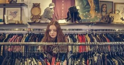 5 Cara Mudah Mencuci Baju Bekas dari Thrift Shop