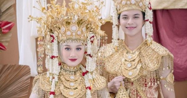 Makna dan Gaya Makeup dan Baju Pengantin Adat Palembang | Popmama.com