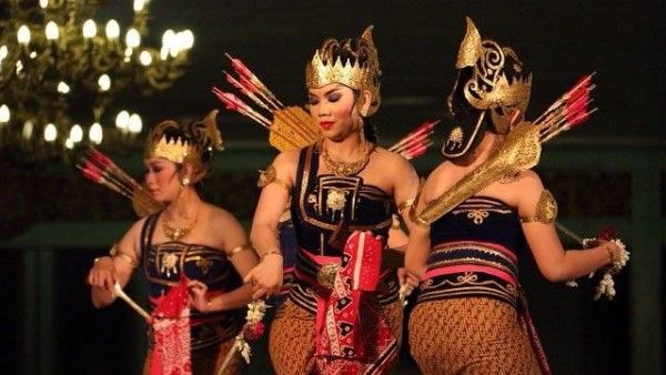 Mengenal Tari Serimpi Tarian Daerah Dari Yogyakarta Popmama Com