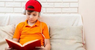 5 Alasan Mengapa Multitasking Buruk Kinerja Anak saat Belajar