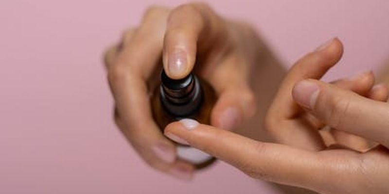 3. Menggunakan face oil lebih dari 3-6 tetes