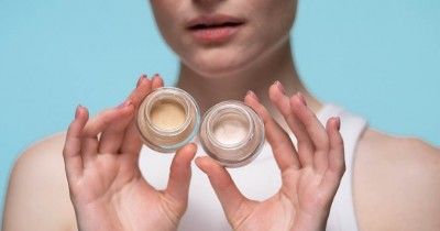 5 Bahan Kosmetik Bisa Menyebabkan Jerawat, Sebaik Hindari Ya