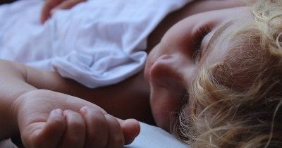 Ini Jam Tidur Bayi 12 Bulan yang Perlu Mama Ketahui