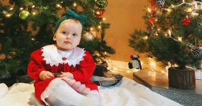 7 Rekomendasi Baju Natal Bayi Perempuan
