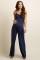 3. Jumpsuit bahan nyaman bikin Mama bebas beraktivitas