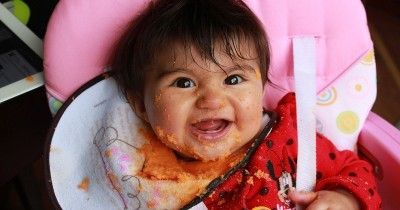 Bayi Suka Melepeh Makanan, Apakah Ini Normal