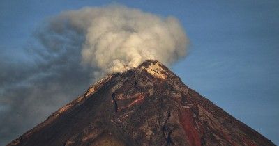 Mengapa di Indonesia Banyak Gunung Berapi?