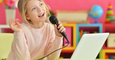7 Rutinitas Vokal Harian Anak Suka Bernyanyi
