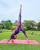 7. Pose yoga Tri Adho Mukha Svanasana Inul bisa dicoba pemula