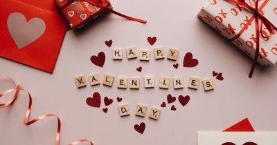 Hukum Memberi & Menerima Cokelat Hari Valentine menurut Islam
