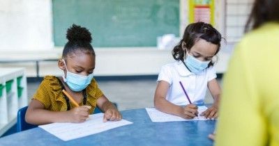 Selain Batuk, Waspadai 7 Penyakit Menular di Sekolah pada Anak