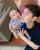 4. Namun, tak sedikit juga warganet berpendapat bahwa Baby Leslar mirip sang Papa