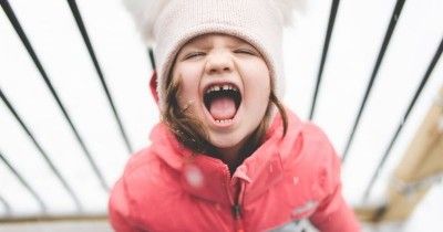 Tahan Emosi, Ini 7 Cara Mengatasi Anak Suka Berteriak