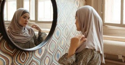 5 Pilihan Jenis Bahan Hijab Nyaman Pemula