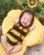 6. Imut Baby Bible saat didandani kostum lebah