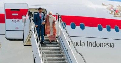 7 Gaya Iriana saat Mendampingi Jokowi dalam Misi Perdamaian