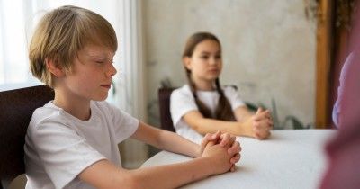 Beri Tahu Anak, 9 Doa Kristen Orang Sakit agar Cepat Disembuhkan