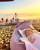 7. Gemas Baby Don saat menikmati senja pantai