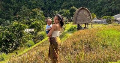 Foto Gemas Baby Don Digendong Jessica Iskandar Sawah, Banyak Dipuji