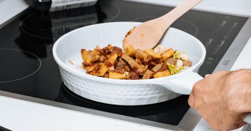 peralatan masak untuk kompor listrik - Featured Image