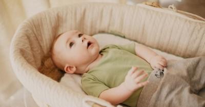 8 Rekomendasi Portable Crib, Praktis Dibawa Bepergian