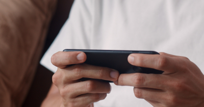 Apakah Cahaya dari Smartphone Bisa Memengaruhi Kualitas Sperma
