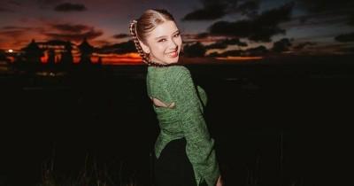 7 Lagu Galau Tiara Andini yang Menyayat Hati