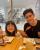 1. Kebersamaan Athalla Naufal Vania lakukan sushi date tren kalangan millennial